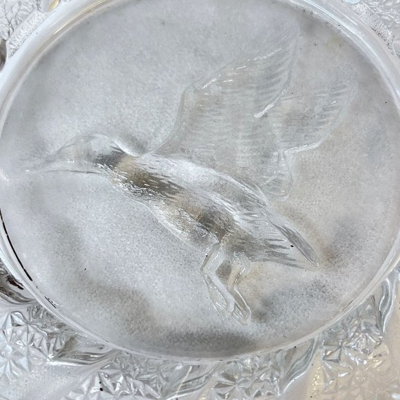 Imperial Clear Glass Ashtray Flying Mallard Duck Round Etched 7.5 Inch Vintage - Picture 2 of 6